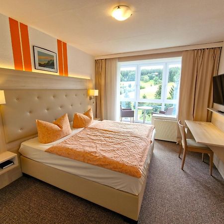 Marschalls Hotel Am Rennsteig ノイウハウス・アム・レンヴェーク エクステリア 写真
