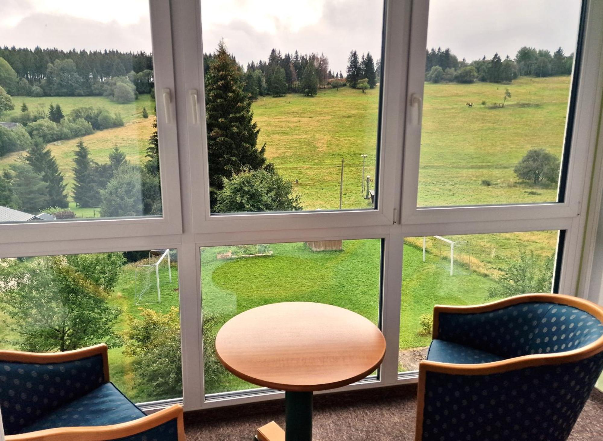 Marschalls Hotel Am Rennsteig ノイウハウス・アム・レンヴェーク エクステリア 写真